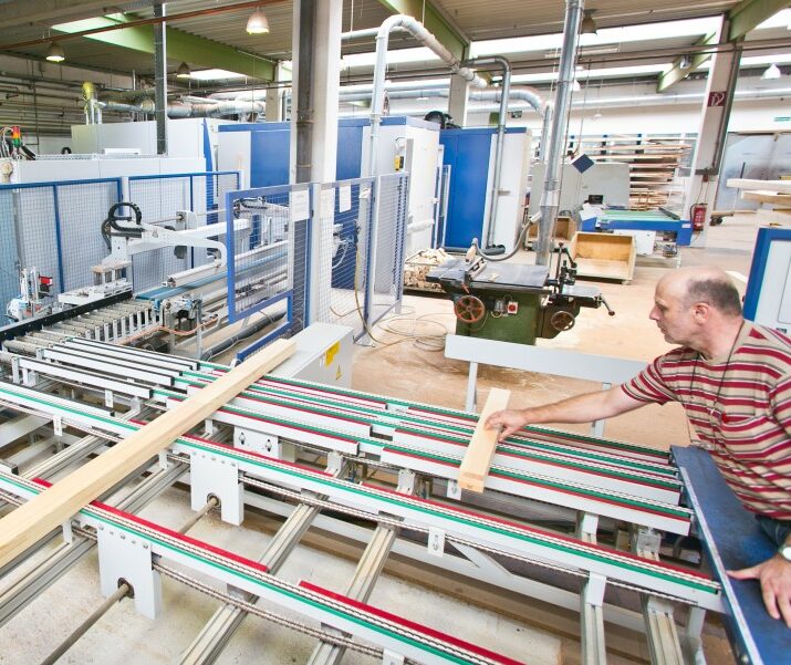 Neue CNC-Maschinenanlage